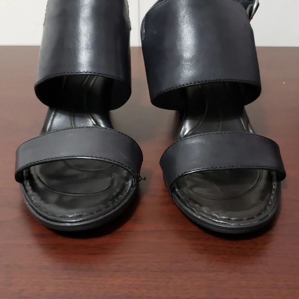 BORN Cindie Double-Strap Veg-Tanned‎ Leather Sandals